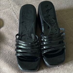 Olivia Miller Black Sandals Sleek Versatile Design